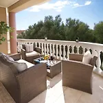 Madalena's Razata