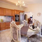 Madalena's Apartment